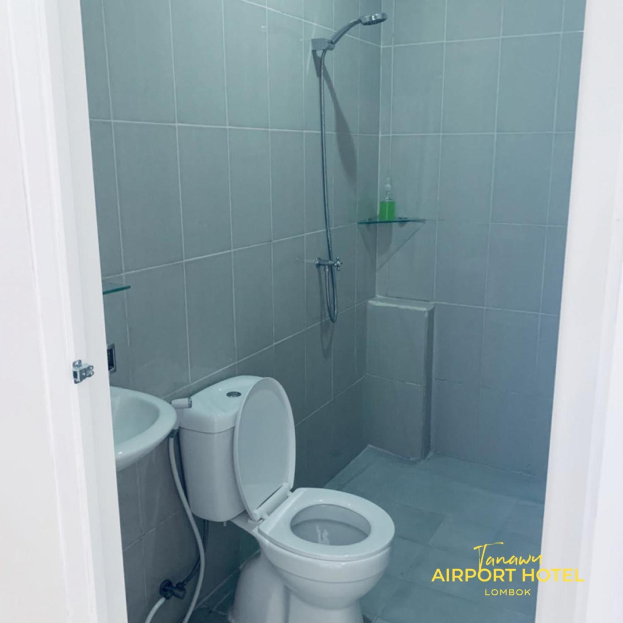 Tanawu Airport Hotel Lombok 프라야 외부 사진